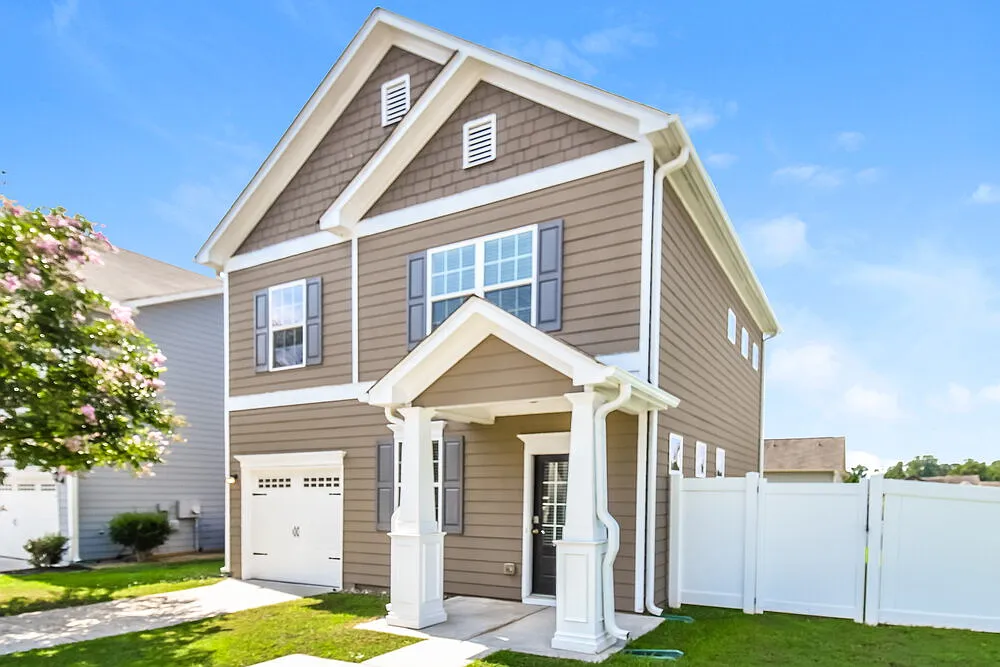 3 bed, 2.5 bath, 1205 sqft, $1,775 — Photo 4