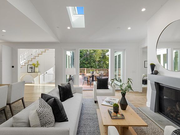 5th image of 4 Kentdale Lane
