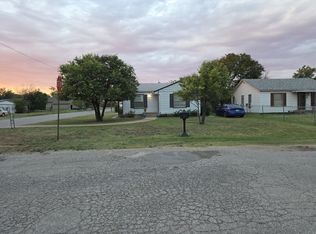 501 W 9th St, Quanah, TX 79252