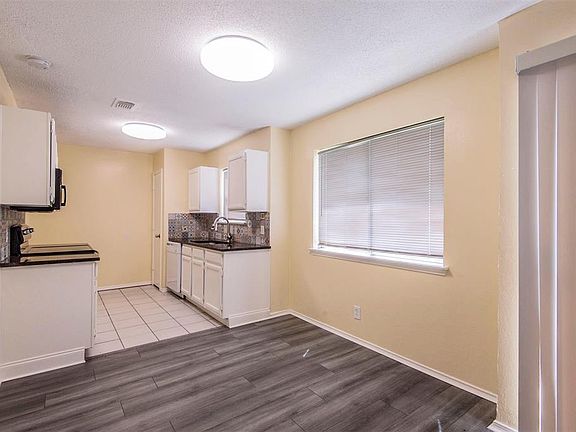 5th image of 1467 Woodhall Ct
