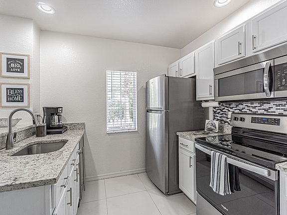 4th image of 4001 Santa Maria Dr APT 107