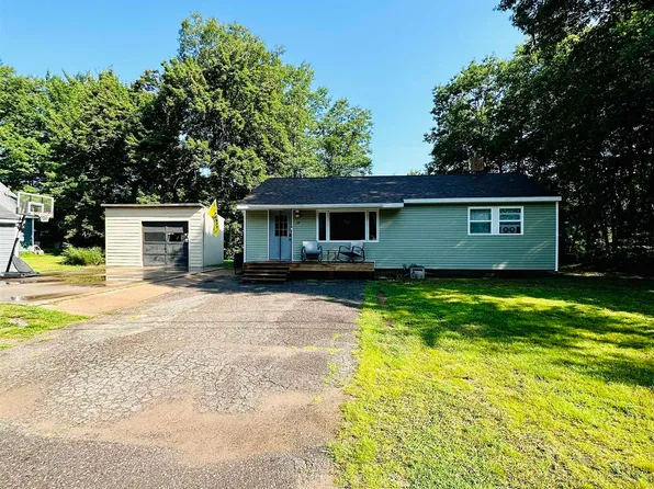 29 Horseshoe Lake Cir, Negaunee, MI 49866