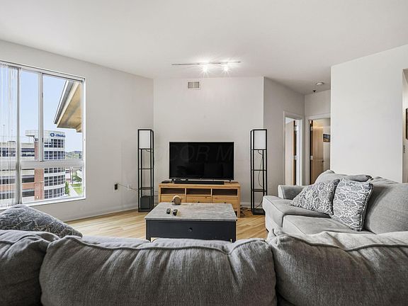 5th image of 196 S Grant Ave APT 607