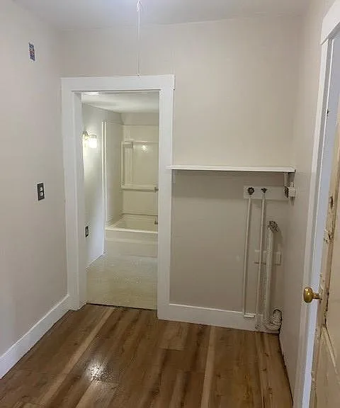 99 Brunswick Ave #4 — Photo 10