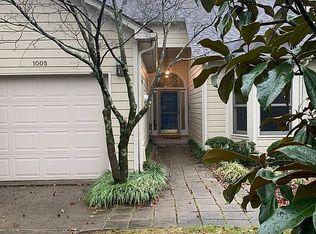 1005 Griffin Gate Dr, Lexington, KY 40511