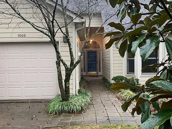 1005 Griffin Gate Dr, Lexington, KY 40511