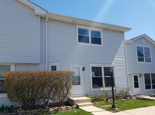 331 Peppertree Ln, Aurora, IL 60504