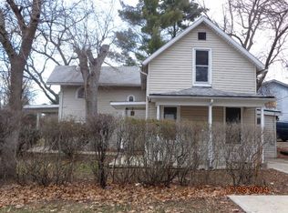 1117 Rathbone Ave, Aurora, IL 60506