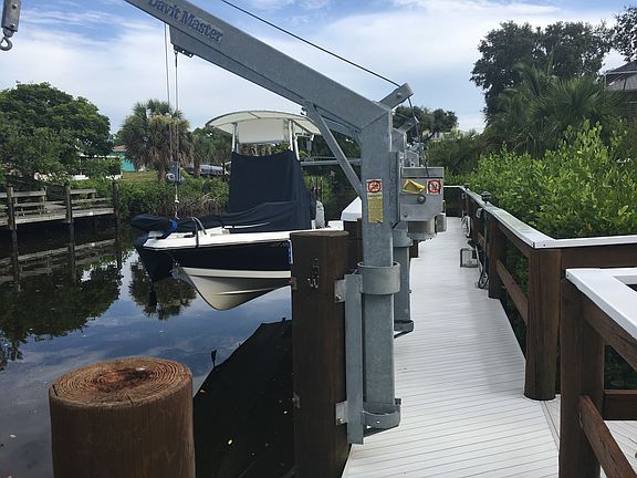 4th image of 335 Dolphin Shores Cir