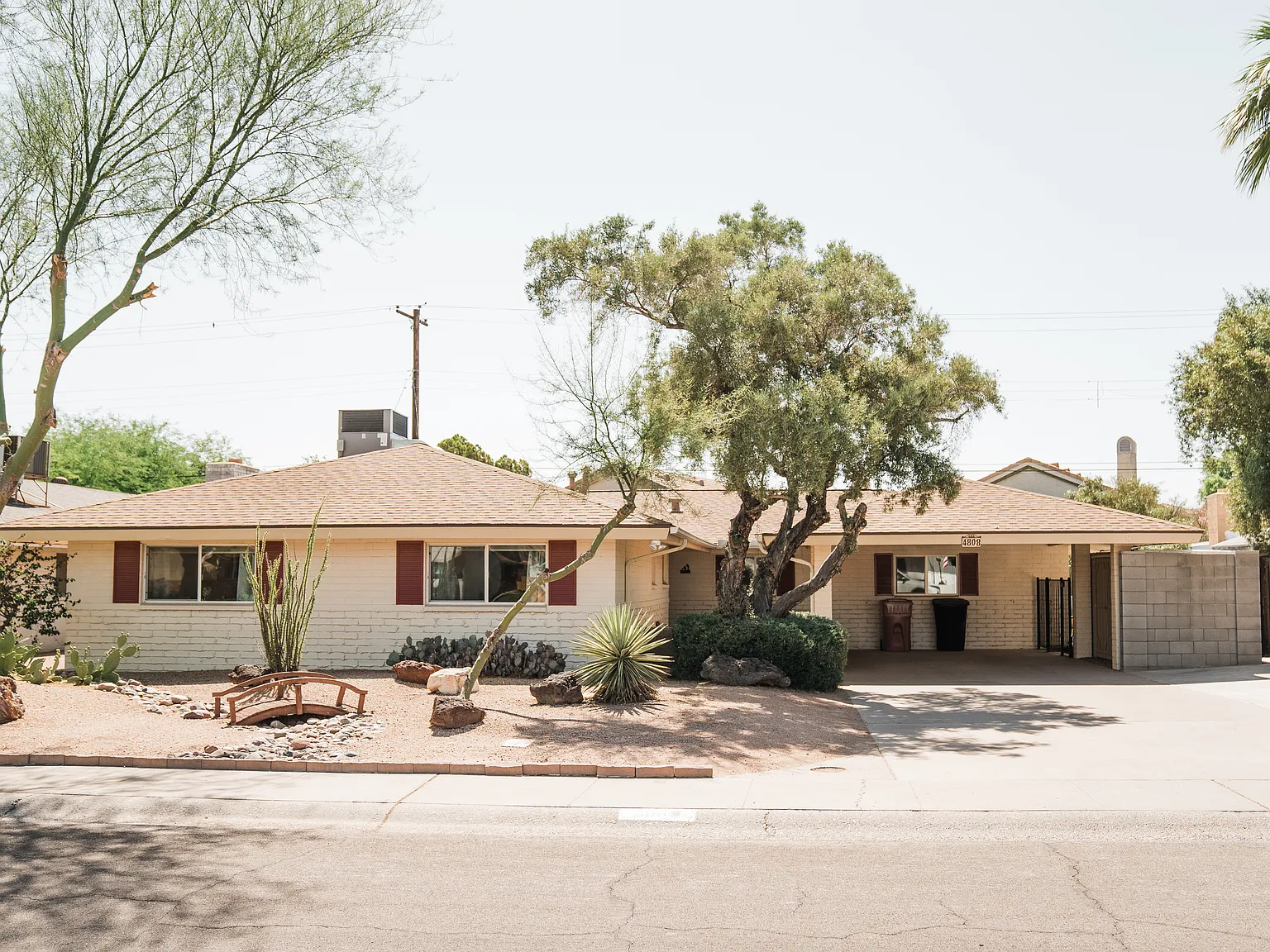 5 bed, 2290 sqft, $3,750 — Photo 2