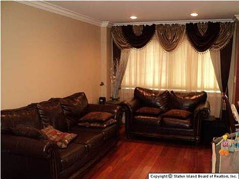 4th image of 22 Arielle Ln
