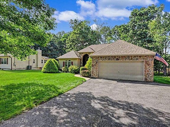 3rd image of 260 Shingle Mill Dr
