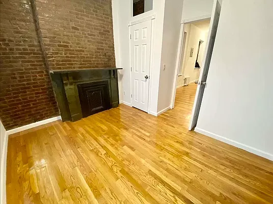 Rented by J PRESTON AND ASSOCIATES INC | media 9