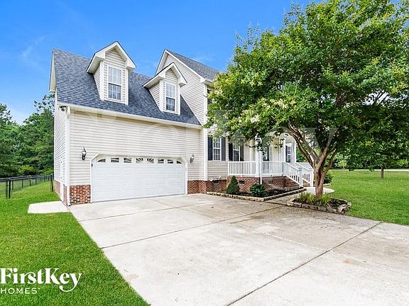 2nd image of 414 Winfred Dr
