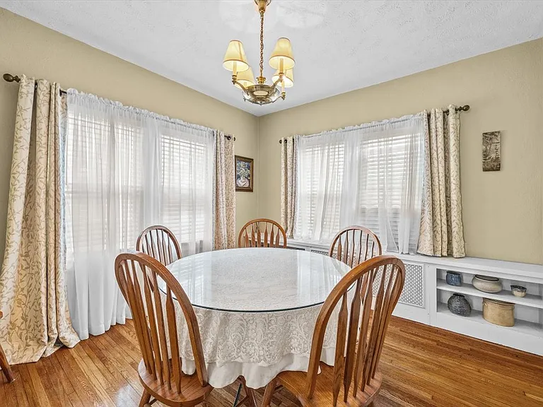 932 Woodrow Ave — Photo 11