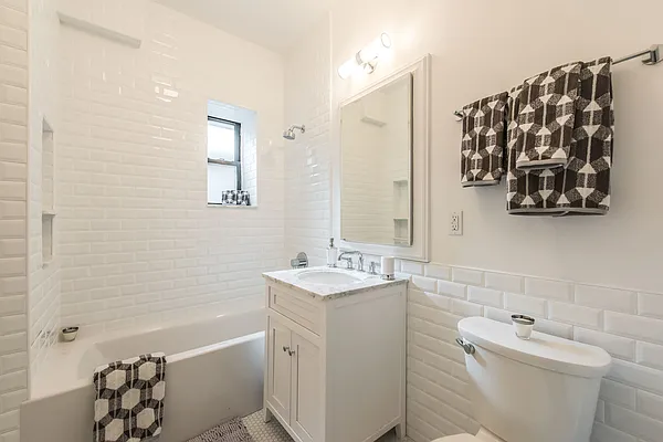 Rented by Compass | media 26