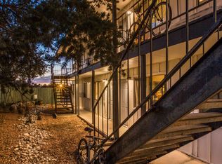 Renovated 1 Bedroom Apartment Close to UNM, CNM, and Roosevelt Park, Albuquerque, NM 87106