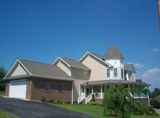 102 Park Ln, Science Hill, KY 42553