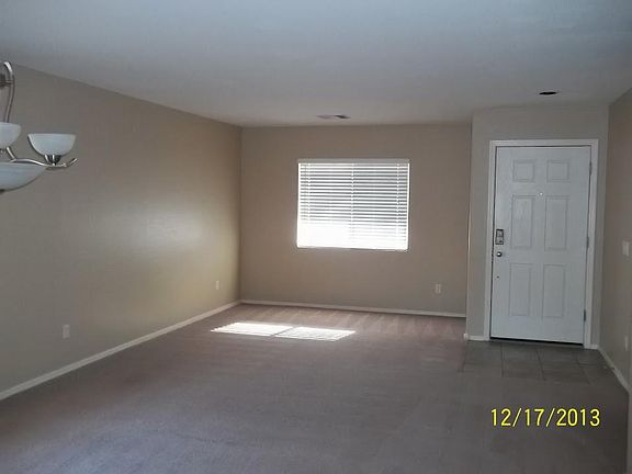 3rd image of 11584 W Schleifer Dr