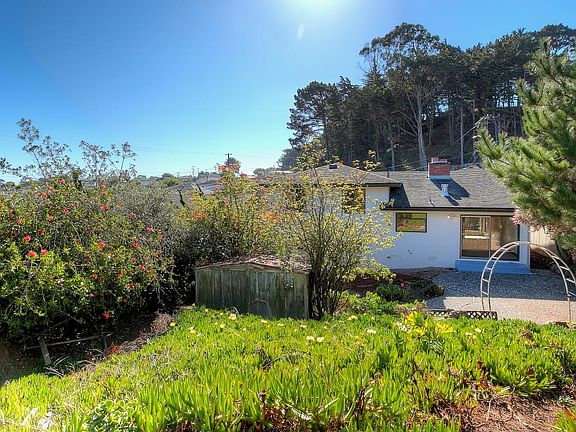 5th image of 216 Cuesta Dr