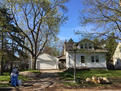 715 Emily Ave, Lansing, MI, 48910