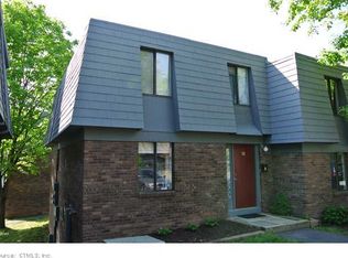 88 Trolley Crossing Ln, Middletown, CT 06457