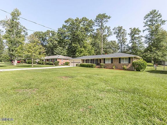 2nd image of 4635 Lattimore Dr