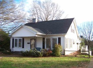 324 Arlington St, Forest City, NC 28043