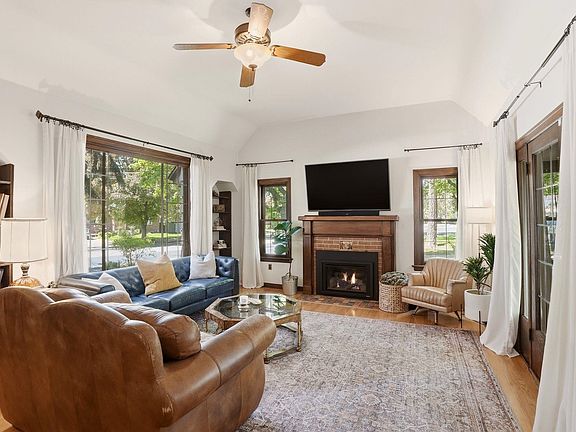 2nd image of 3028 W Northwest Blvd