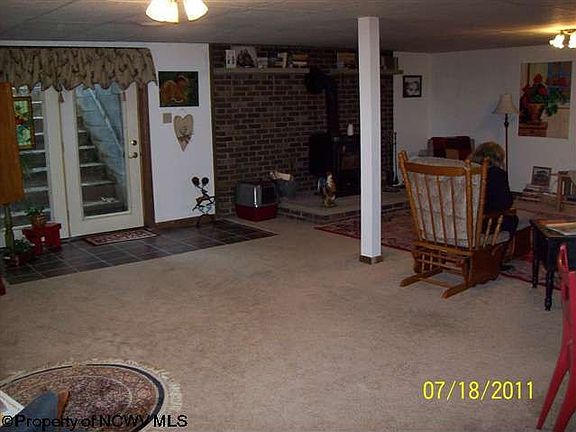 4th image of 6 S Tenney Dr