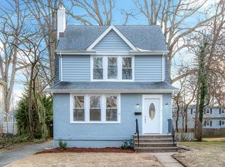 41 Euclid Ave, Westwood, NJ 07675
