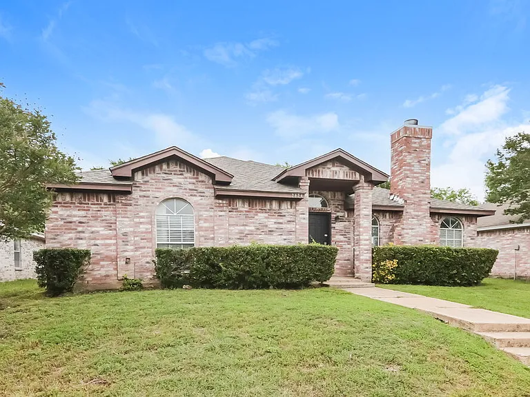 2824 Bent Brook Dr — Photo 3