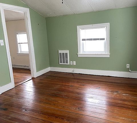 3rd image of 599 Wickenden St #3