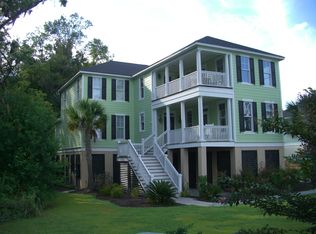 1129 Lands End Dr, Hanahan, SC 29410