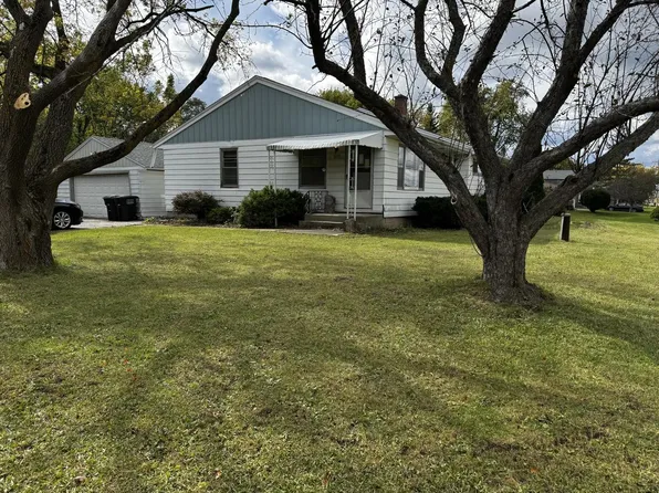 4615 West Rawson AVENUE, Franklin, WI 53132