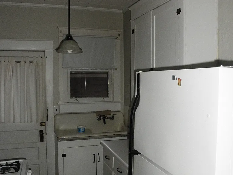 1237 Perkins Rd #4 — Photo 6