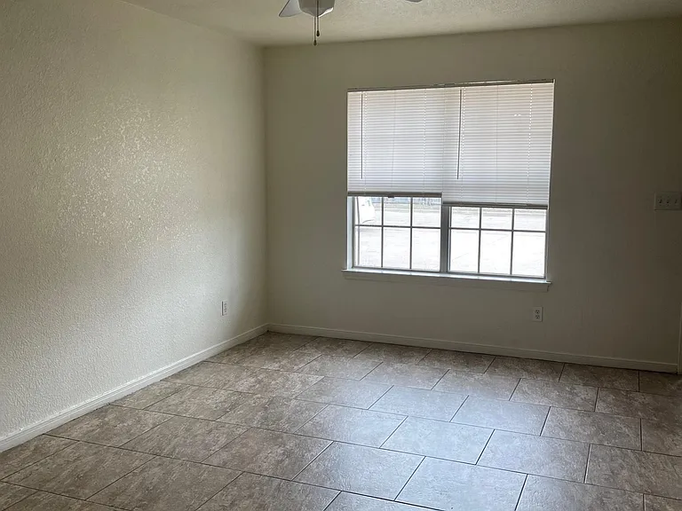 3803 Ys Pak Ct #C — Photo 12