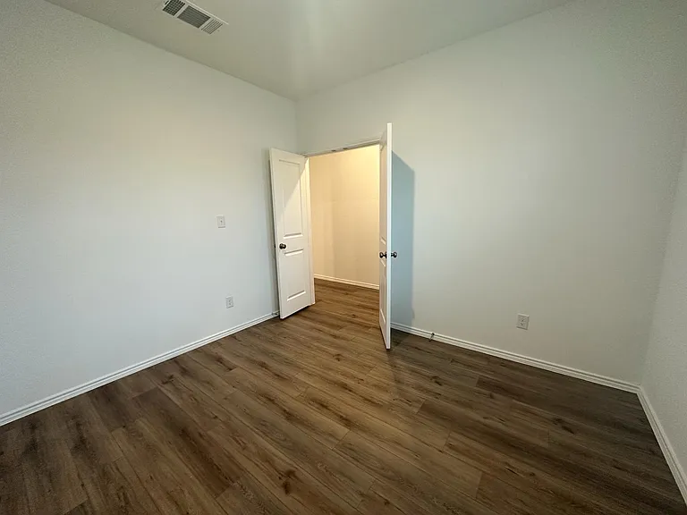 361 Sonterra Dr — Photo 11