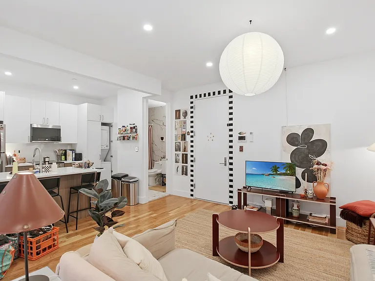 226 Moffat St #2F — Photo 3