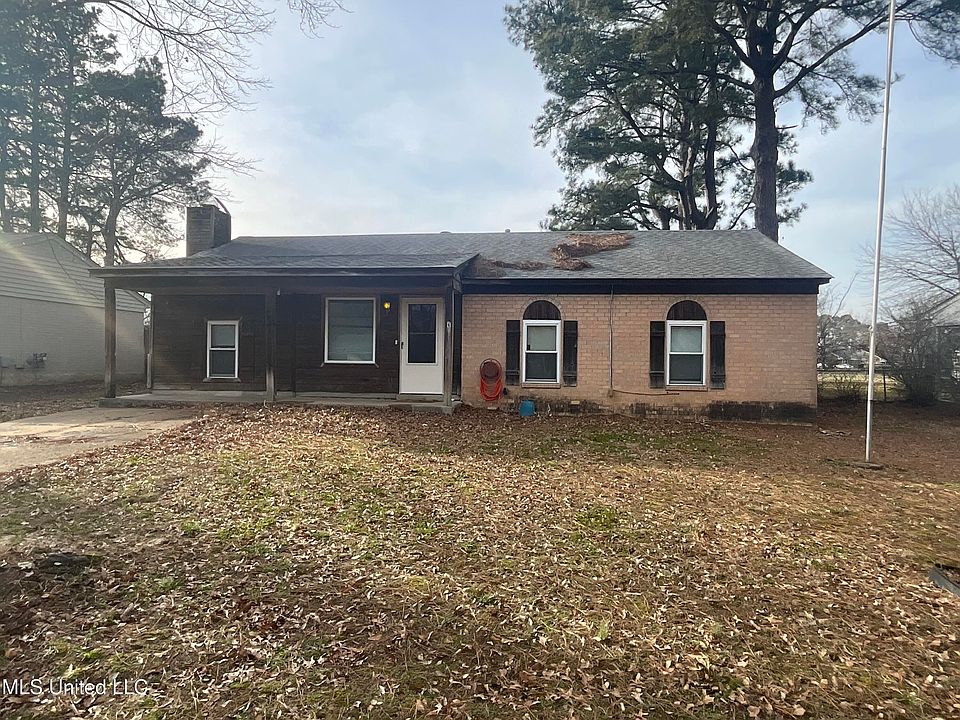 1st image of 2880 Briarwood Dr
