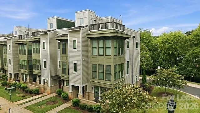340 Uptown West Dr