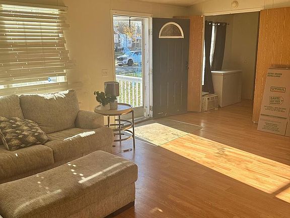 4th image of 719 Beech Ave