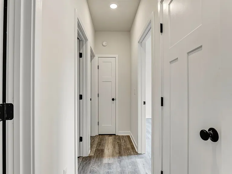 19 Carol St — Photo 12