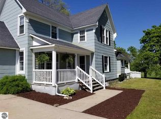 889 N Rusch Rd, Traverse City, MI 49696