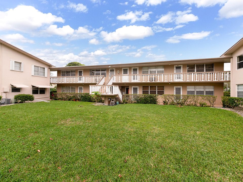 1st image of 320 Windsor N #320