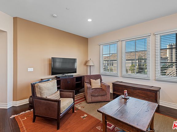 5th image of 6241 Crescent Park W Unit 401