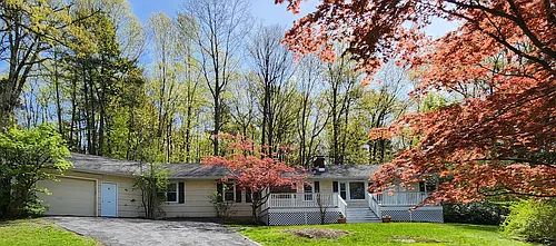 44 Lakeside Dr Photo 1
