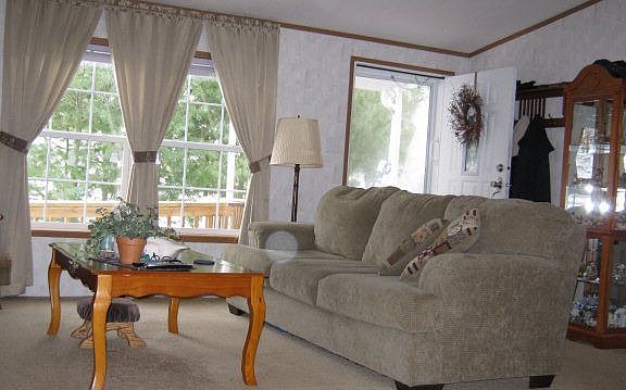 5th image of 137 Cornerstone Dr