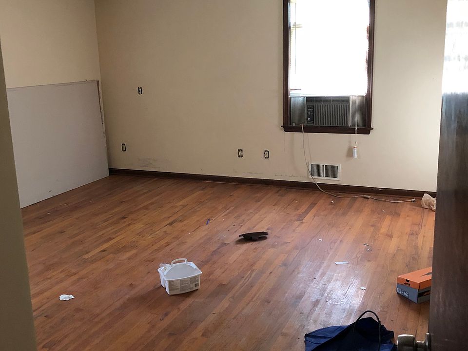 2nd image of 768 Delta Cir