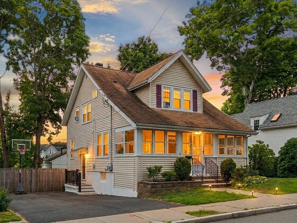 1st image of 24 Nichols St